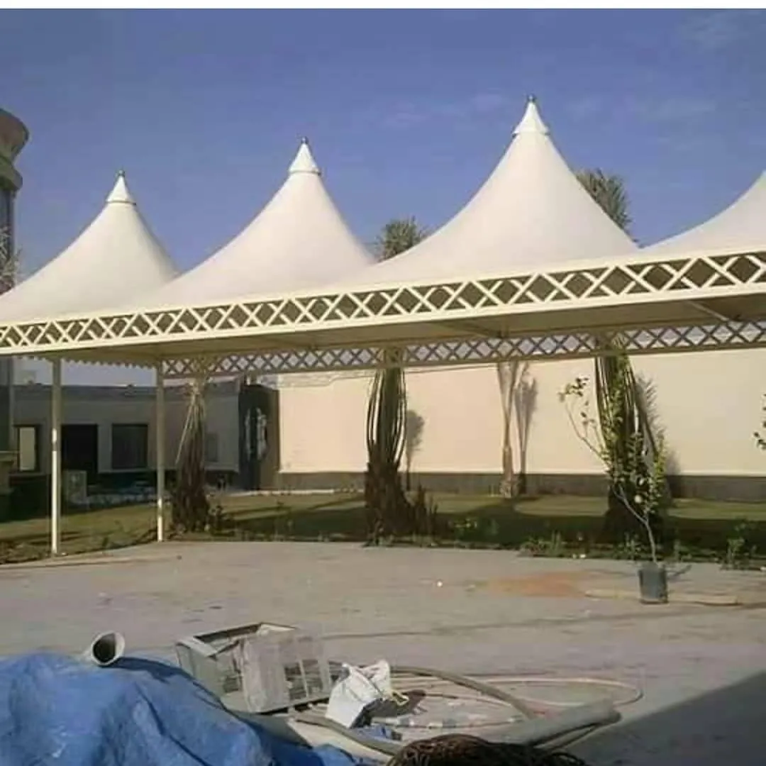 مظلات هرمية  جدة – مزيج من الجمال والمتانة 0552997570