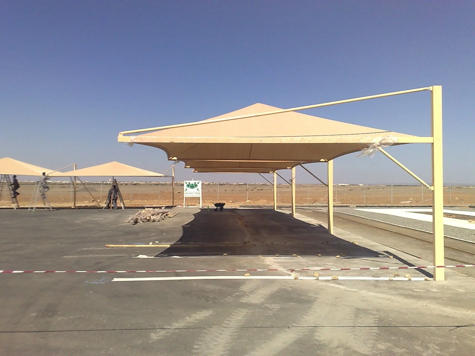 تركيب مظلات هرمية جدة | فخامة التصميم والتركيب 0552997570