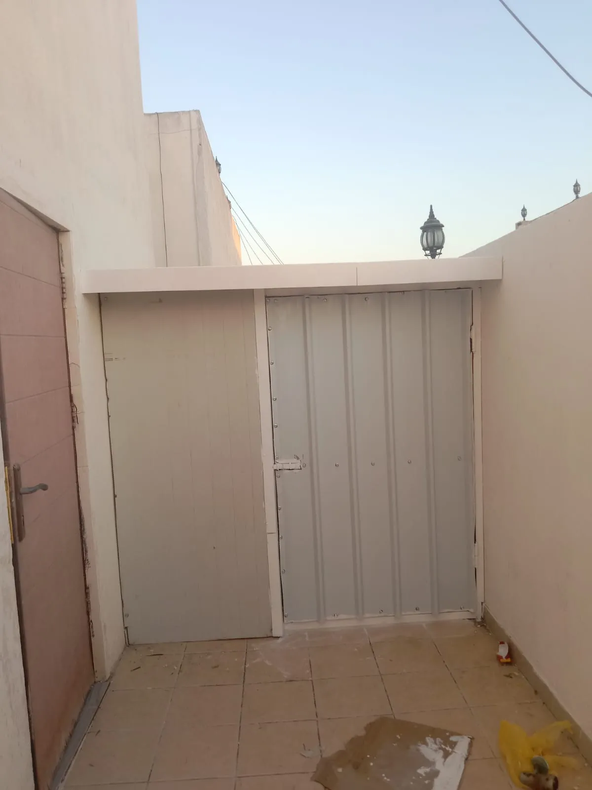 تركيب ساندوتش بانل جدة – قدرة عالية العزل الحراري والصوتي