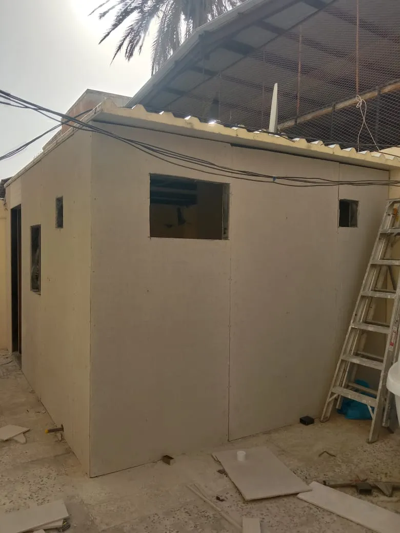 تركيب ساندوتش بانل جدة – قدرة عالية العزل الحراري والصوتي